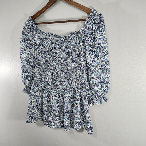 🌿Max studio size large smocked floral off shoulder - Picture 3 of 8